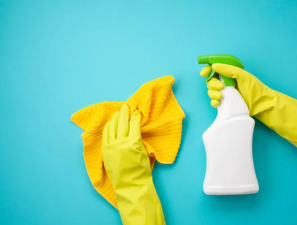 depositphotos_217664138-stock-photo-detergents-cleaning-accessories-pastel-color